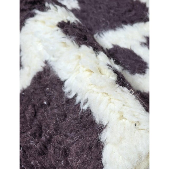 Contemporary Moroccan Area Rug - 9.2 X 6.4 Ft For Sale - Image 3 of 8