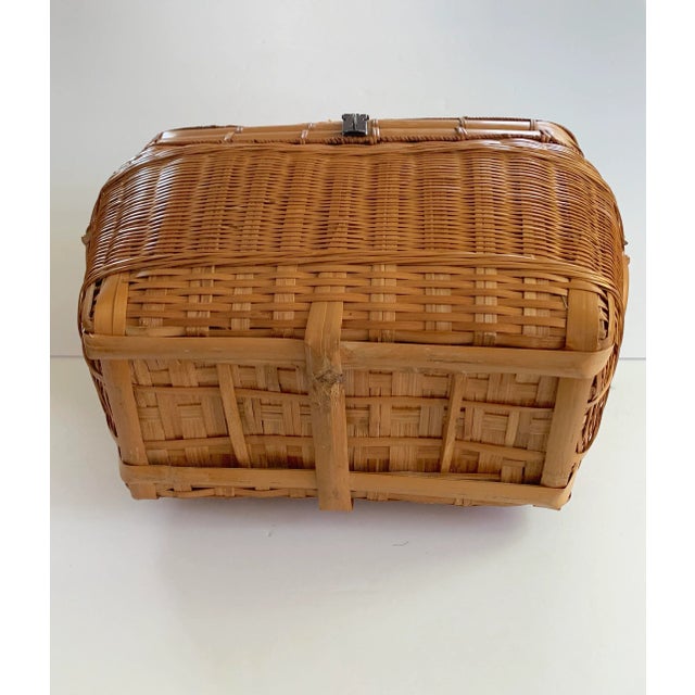 Vintage Chinese Herringbone Weave Cane and Wicker Lidded Basket Storage For Sale - Image 11 of 12