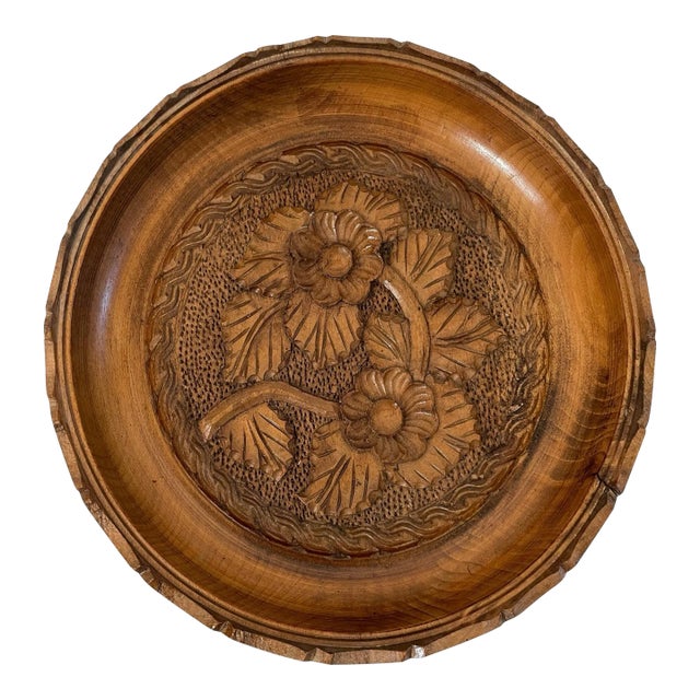 European Carved Turned Wood Bowl Decorative Floral. “Bread and Salt” For Sale