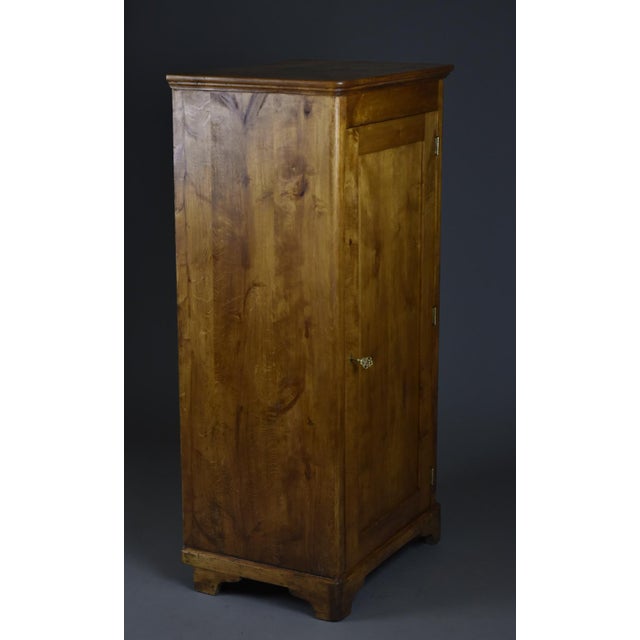 Elegant and timeless – this tall linen cabinet was crafted in Poland in the 1920s/30s from solid birch wood. It has...