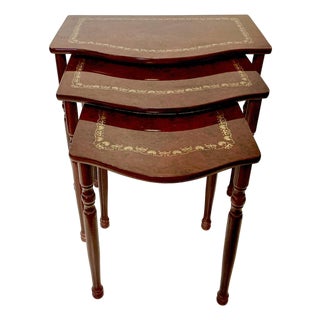 Mid-Century Hollywood Regency Georgian Nesting Tables - Set of 3 For Sale