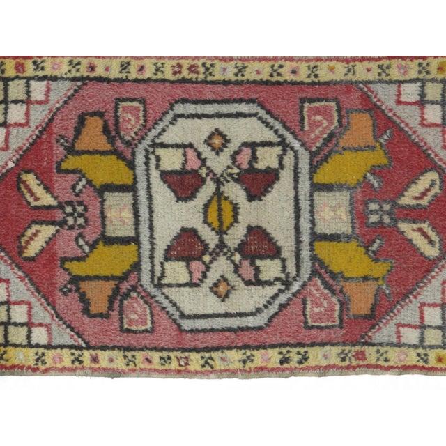 Turkish 1960s Vintage Yastik Rug - 1′9″ × 3′ For Sale - Image 3 of 5