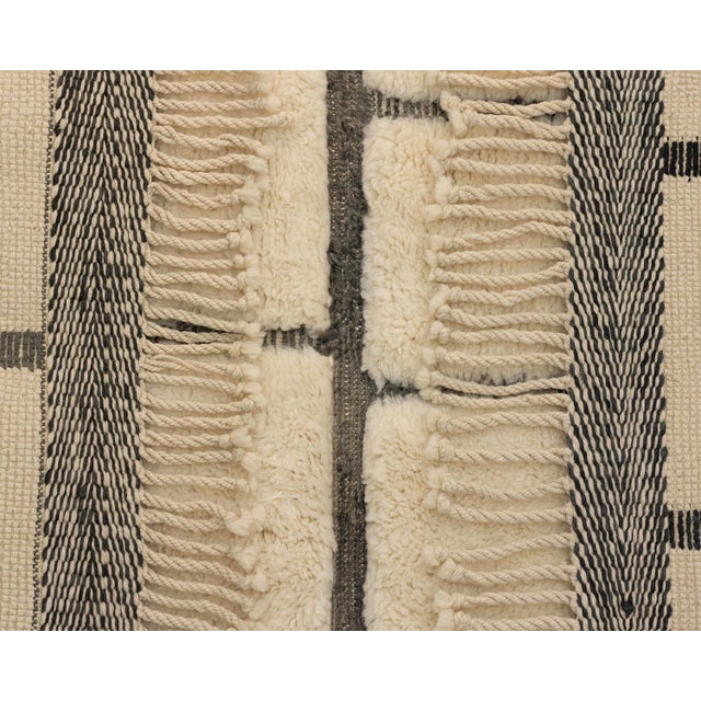 Hand-Drawn Grid Hand-Knotted Moroccan Wool Rug | 13'7" X 9'7" | One of a Kind For Sale - Image 6 of 9