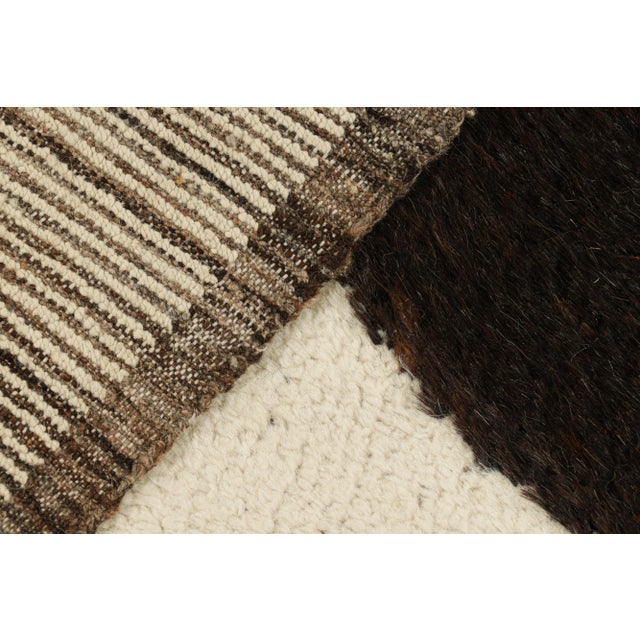 Textile Rug & Kilim’s Moroccan Style Rug in Cream White with Brown Geometric Patterns - 14x20 For Sale - Image 7 of 7