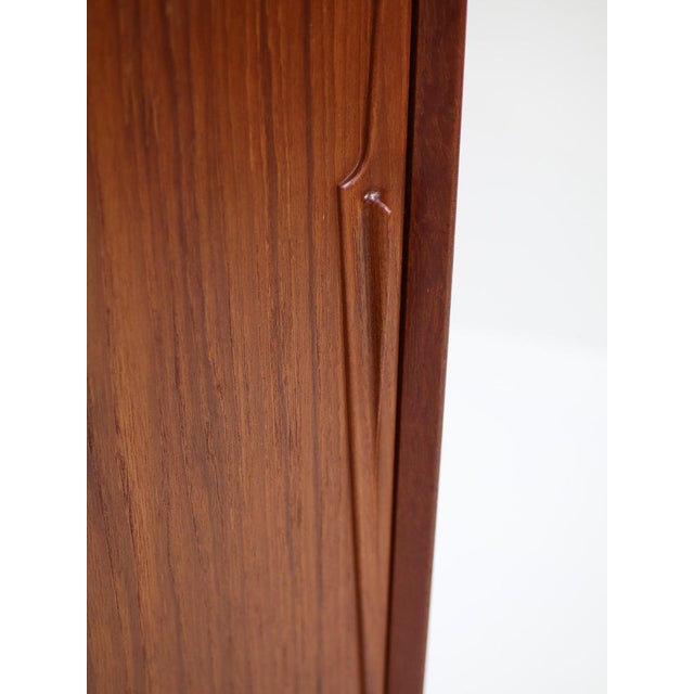 Gunni Omann Model 19 Highboard in Teakwood attributed to Gunni Omann for Omann Jun, Denmark, 1960s For Sale - Image 4 of 18