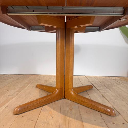 Vintage Round Teak Dining Table from Skovby Møbelfabrik, 1960s For Sale - Image 4 of 12