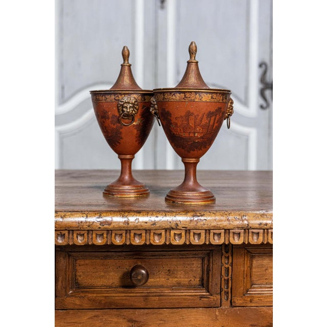 Mid 19th Century Pair of Italian 19th Century Napoleon III Lacquered Tin Lidded Vases with Scenes For Sale - Image 5 of 11