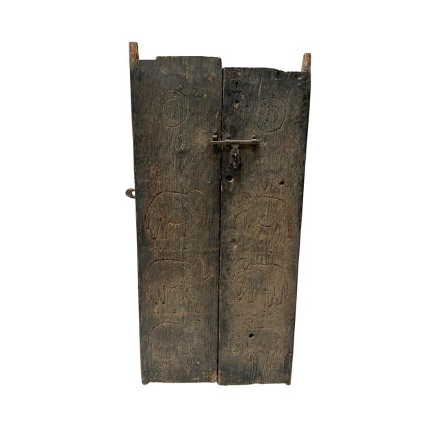 20th Century Dogon Doors with Carved Elephants, Mali, 1920s, Set of 2 For Sale - Image 14 of 14