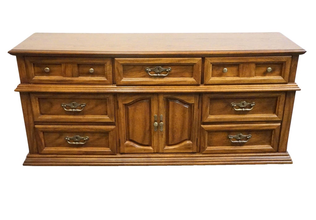 Bassett Furniture Solid Oak Traditional American Colonial Revival