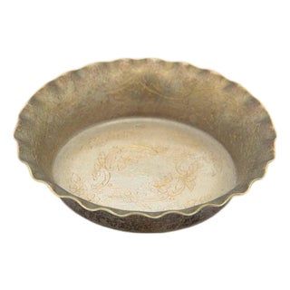 Circular Silver Catchall with Engraved Floral Motifs and Wavy Edges For Sale