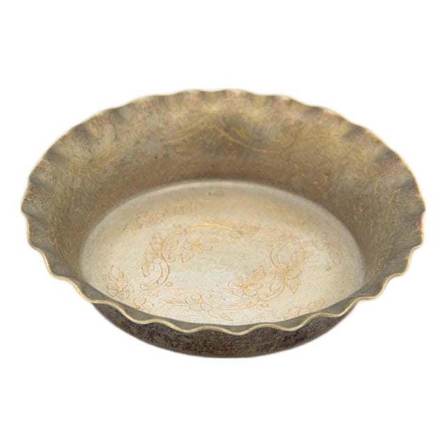 Circular Silver Catchall with Engraved Floral Motifs and Wavy Edges For Sale