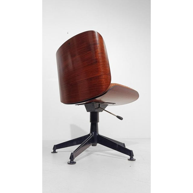 Cognac Leather and Rosewood Desk Chair attributed to Ico Parisi for MiM Roma, Italy, 1960s For Sale - Image 4 of 18