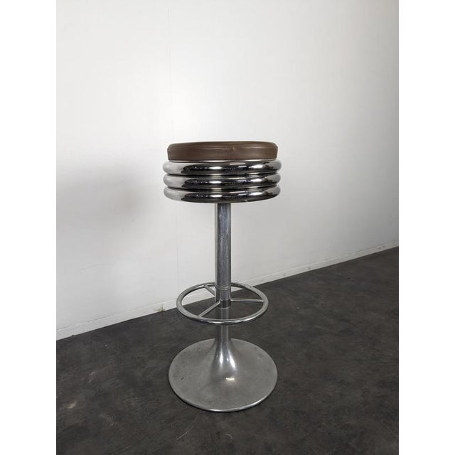 Chrome Bar Stool with Tulip Base, 1970s, in Very Good conditions. Designed 1970 to 1979
