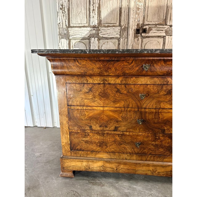 Brown French Louis Philippe Style Walnut Commode, 1800s For Sale - Image 8 of 10