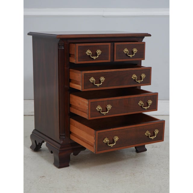 Stickley Pair of Stickley Mahogany Inlaid 4 Drawer Nightstands For Sale - Image 4 of 18