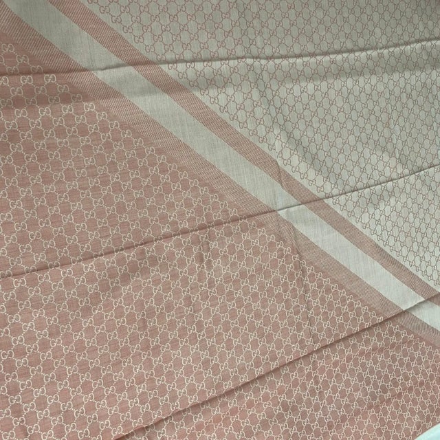 Early 21st Century A Vintage Gucci Pink Scarf in Wool and Silk With Gg Continuous Logo For Sale - Image 5 of 9