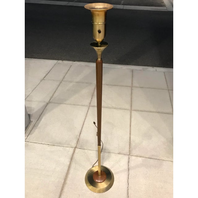 Gerald Thurston Danish Modern Walnut & Brass Torchiere Floor Lamp Manner of Gerald Thurston for Lightolier For Sale - Image 4 of 13