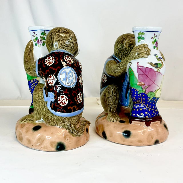 Sky Blue 1960s Vintage Chinoiserie Hollywood Regency Majolica Monkey Tobacco Leaf Vases, Large Scale - A Mirrored Pair For Sale - Image 8 of 12