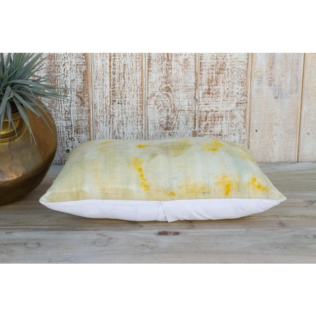 Early 21st Century Vintage Naba Tie Dyed Organic Silk Lumbar Pillow For Sale - Image 5 of 10