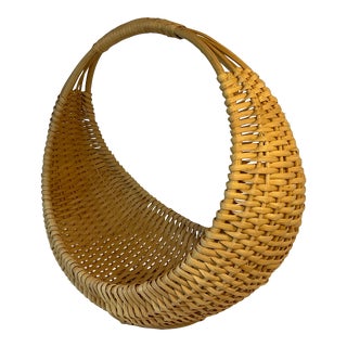 Vintage French Gathering Circular Basket. For Sale
