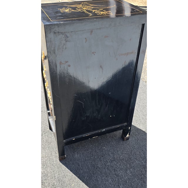 Vintage Chinese Asian Black Lacquer Chinoiserie Cabinet Storage Side Table #1of2 For Sale - Image 17 of 18