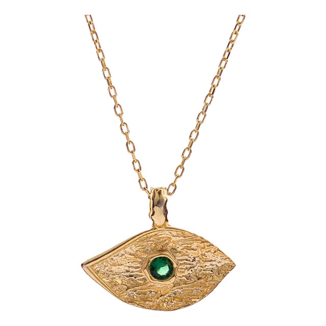 Cleopatra’s Emerald Guardian Eye Necklace For Sale