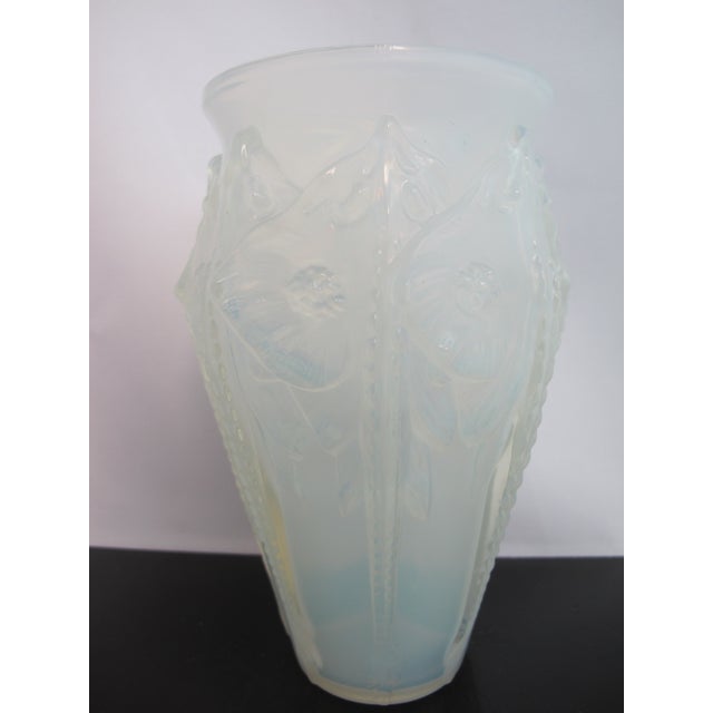 Sabino Paris Manta Raie Ray Sculpted Flower Blue Opalescent Glass Vase For Sale - Image 14 of 14