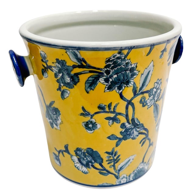 Late 20th Century Late 20th Century Chinoiserie Blue & Yellow Floral Porcelain Ice Bucket With Handles For Sale - Image 5 of 9