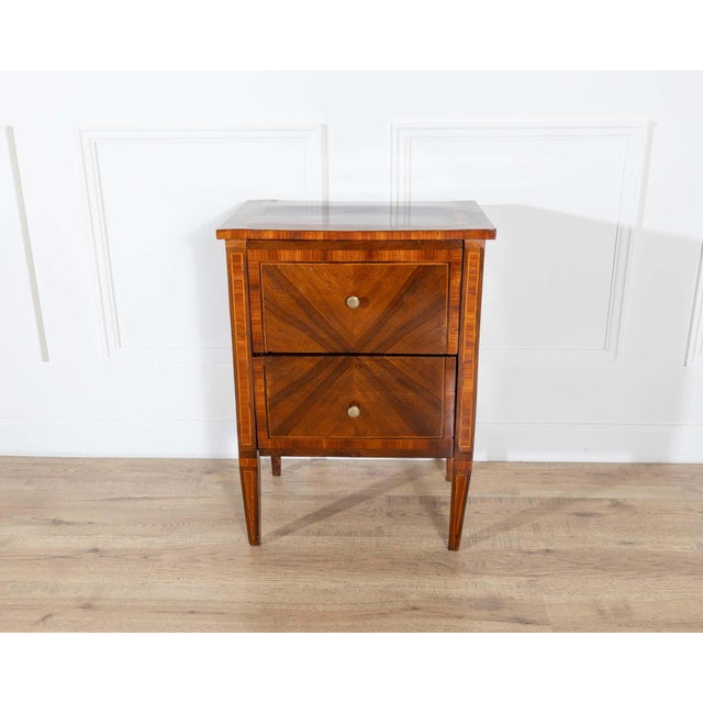 19th-Century Italian Louis XVI–Style Walnut and Marquetry Bedside Cabinet For Sale - Image 4 of 11