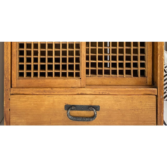1920s Japanese Traditional Tansu Tabletop Storage Cabinet - For Sale - Image 12 of 14