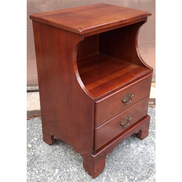 Mid 20th Century Mid 20th Century Hickory Manufacturing Mahogany Bedside Table For Sale - Image 5 of 10