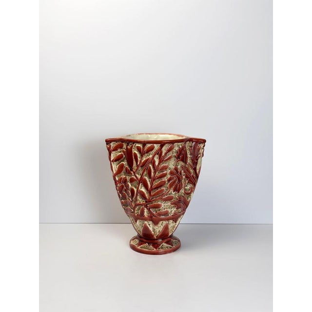 Art Deco Red Glazed Ceramic Model 656 Vase attributed to Beswick, England, 1930s For Sale - Image 3 of 10