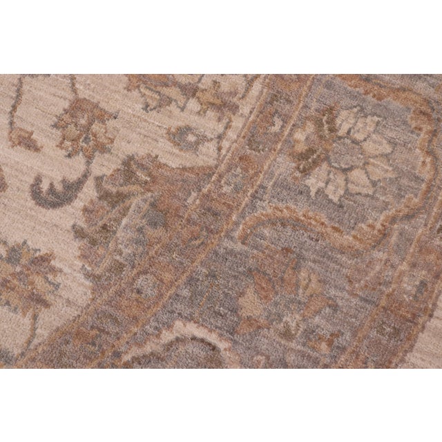 Shabby Chic Ziegler Ivory/Grey Wool Round Rug - 7'11'' X 8'1'' For Sale In New York - Image 6 of 9