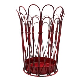 Example of Wastebaskets and Trashcans