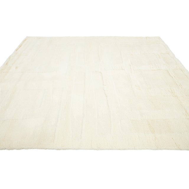 Room Size Comtemporary Natural Moroccan Style Wool Rug Handmade in Ivory For Sale In New York - Image 6 of 10