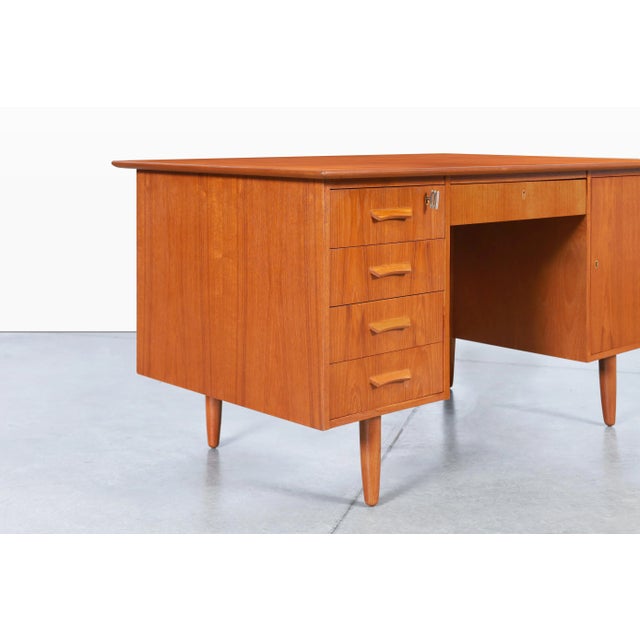 Danish Modern Teak Executive Desk With Bookcase, 1960s For Sale In Los Angeles - Image 6 of 12