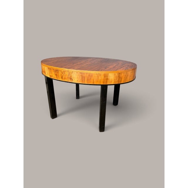 Art Deco Oval Table with Wood Grain, 1930, in Good conditions. Designed 1920 to 1949