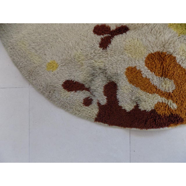1970s Space Age Round Long Wool Rug, 1970s For Sale - Image 5 of 11