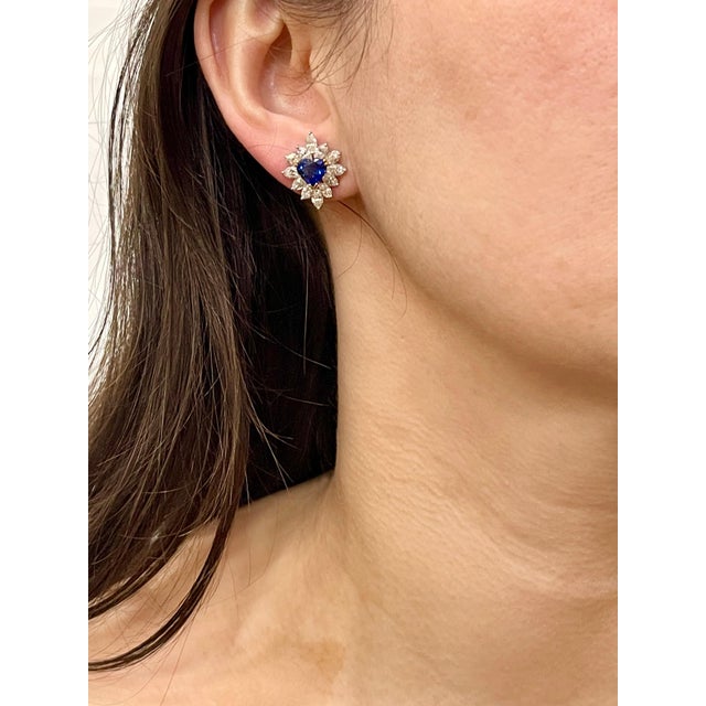 GIA Certified Natural Ceylon Heart Shape Sapphire & 3.5 Carat Diamond Stud Earring 18 Karat white Gold Very fine 3 Carat...