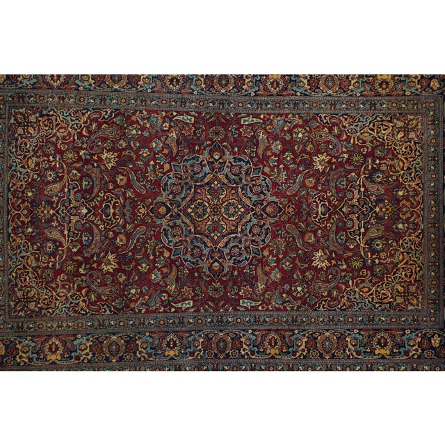 Early 20th Century Antique Persian Isfahan Rug 4'4'' X 7'2'' For Sale - Image 5 of 8