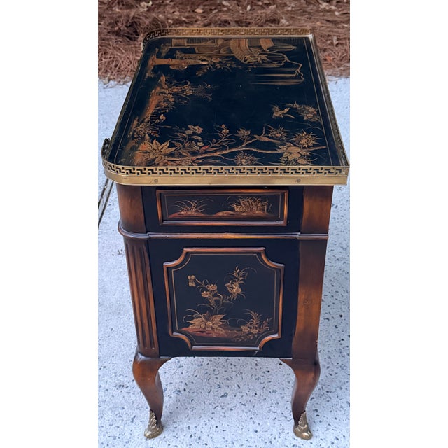 Maitland - Smith Chinoiserie Painted Three Drawer Chest, Commode, End Table, Maitland-Smith For Sale - Image 4 of 13