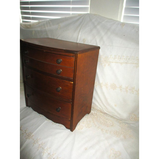 Traditional Vintage Federal Miniature Walnut Bow Front Chest of Drawers / Jewelry Chest For Sale - Image 3 of 8