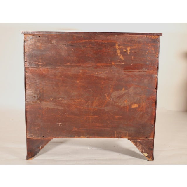 American Federal Feathered Birch and Mahogany Bow Front Chest of Drawers For Sale - Image 12 of 12