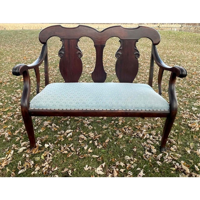 Brown 20th Century George III Style Walnut Upholstered Seat Settee For Sale - Image 8 of 16