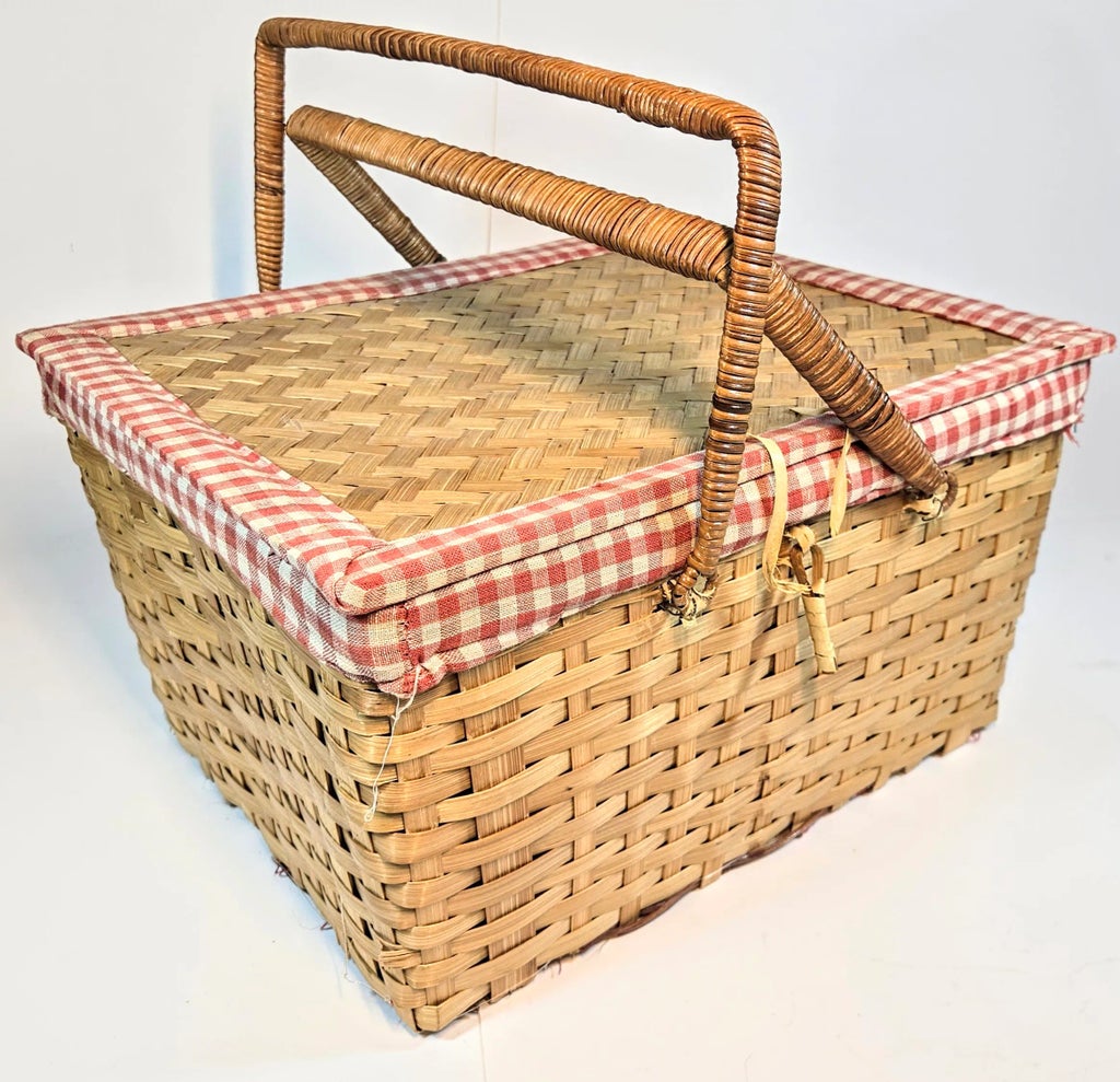 boho-mid-century-picnic-baket- 