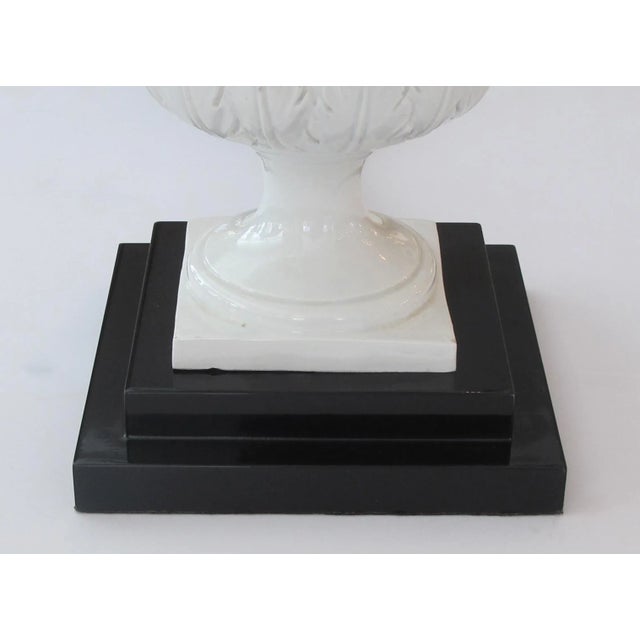 Mid-Century Modern Italian White-Glazed Basket-Weave Urn-Form Lamps - a Pair For Sale - Image 3 of 9