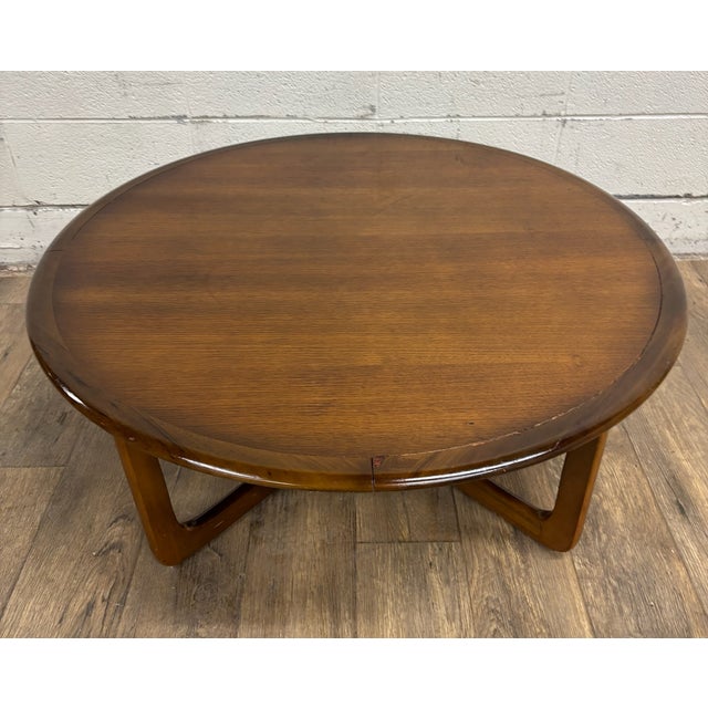 Brown Vintage Mid Century Modern MCM Round Coffee Table For Sale - Image 8 of 16