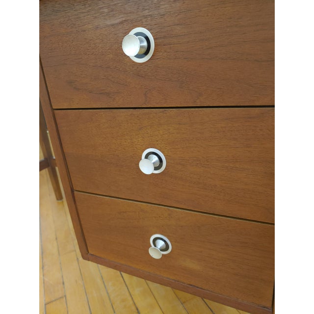 Stanley Furniture Mid-Twentieth Century Modern Stanley Walnut Writing Desk For Sale - Image 4 of 7
