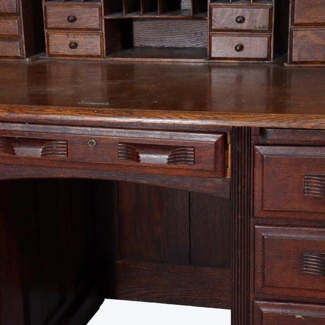 1910s Arts & Crafts Quarter Sawn Oak Paneled Roll Top Desk With Full Interior C1910 For Sale - Image 5 of 16