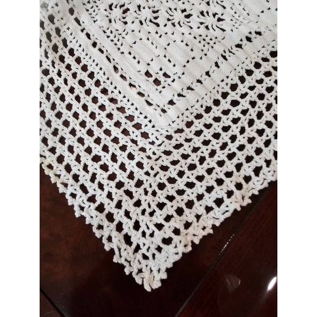 Vintage Hand-Crocheted White Cotton Tablecloth – Intricate Floral ...